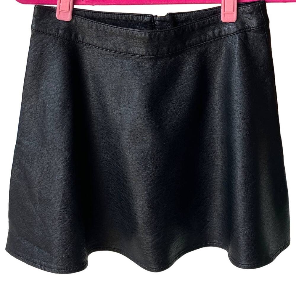 H&M Black Vegan Faux Leather Mini Circle Skater Skirt